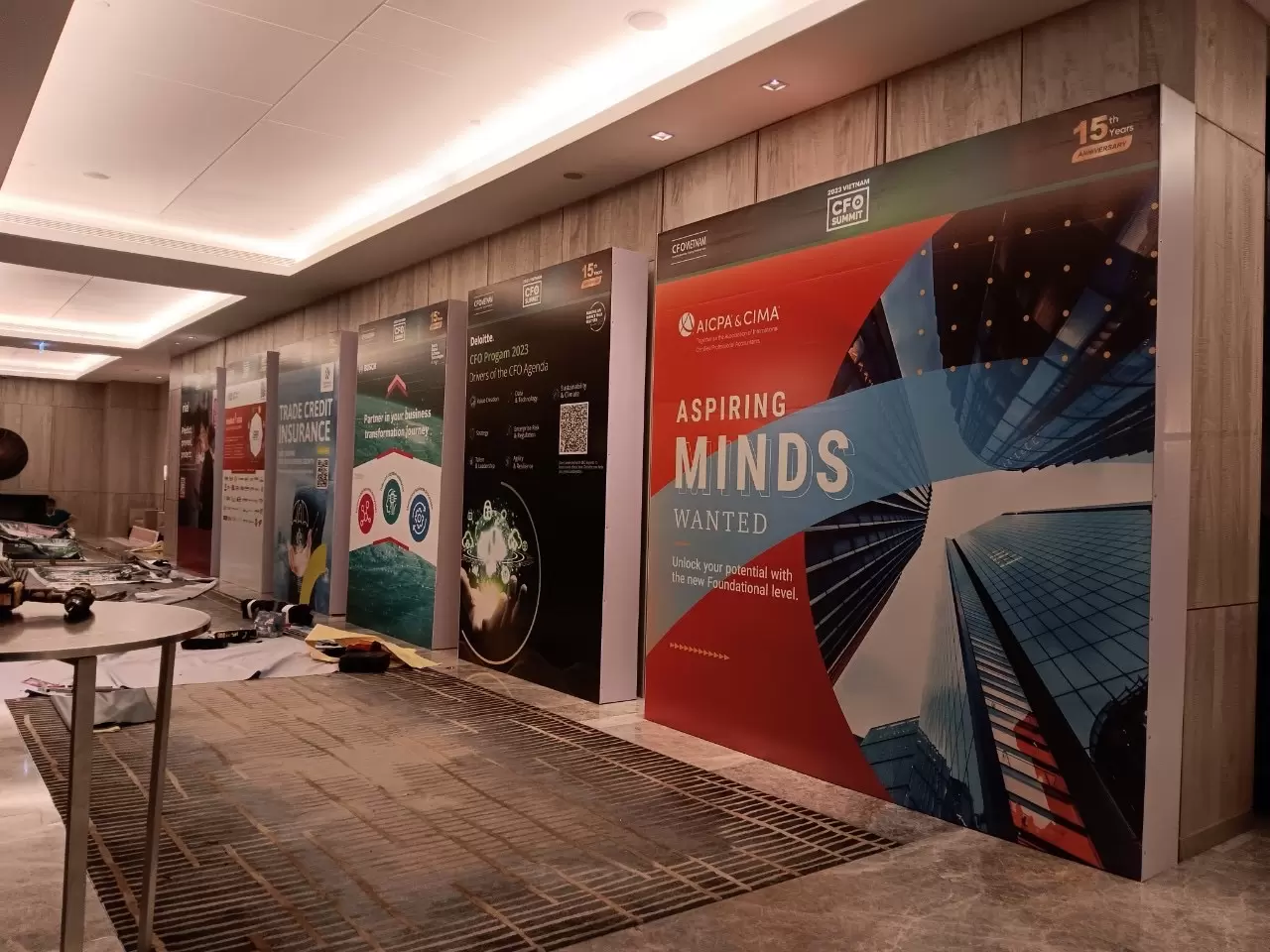 Thi công trung tâm hội nghị