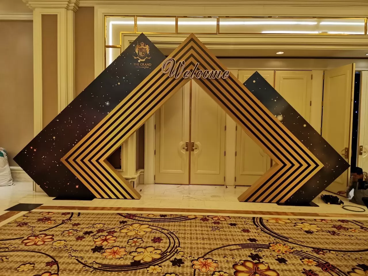 Thiết kế sân khấu sự kiện